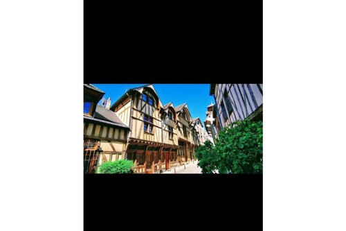 Petit Logement Indépendant - Calme Avec Cour Sécurisé - 10 Minutes de Troyes