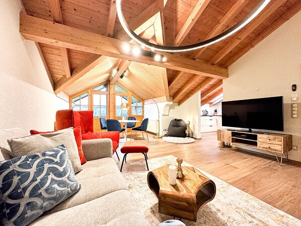 TV - Ferienwohnung Berglounge (Oberreute)