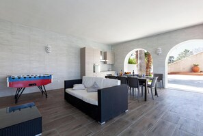 Outdoor dining - Villa Golia Pool Jacuzzi and Sauna (Galatina)