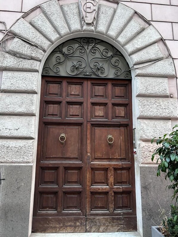 Front of property - Lussuoso appartamento vicino al Colosseo (Rome)
