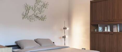 1 chambre, fer et planche Ă repasser, literie fournie