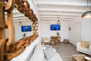 Deluxe Villa | Living area - TIFFANYS VILLAS (Mykonos)