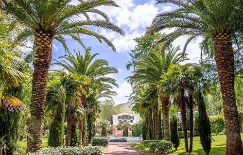 Confort à Cambo : T2 pour 2 pers., balcon-terrasse, cuisine équipée, parking, accès internet