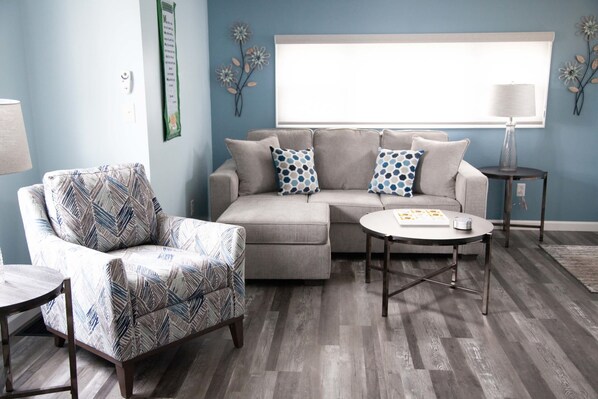 Televisión y oficina 