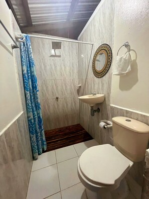 Family Room | Bathroom