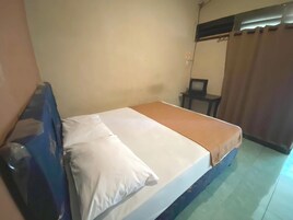 Deluxe Double Room | Free WiFi, bed sheets