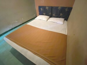 Deluxe Double Room | Free WiFi, bed sheets