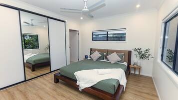 3 dormitorios, escritorio, tabla de planchar con plancha y wifi gratis