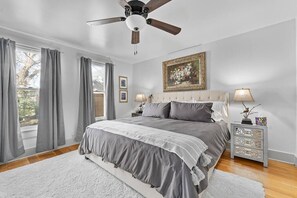 3 chambres, fer et planche à repasser, Wi-Fi, draps fournis