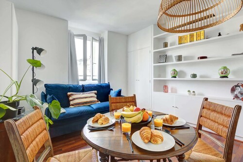 Studio Dans Le Marais - À 2 Pas de La Place des Vosges: Charme Parisien Assuré