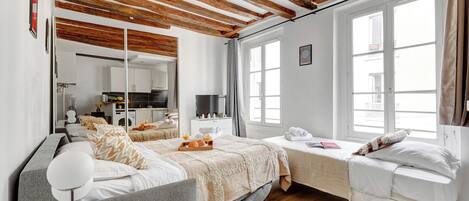 1 bedroom, desk, iron/ironing board, free WiFi