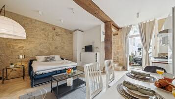 1 Schlafzimmer, Schreibtisch, Bügeleisen/Bügelbrett, kostenloses WLAN