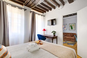 1 bedroom, desk, iron/ironing board, free WiFi