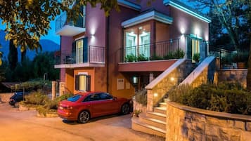 Villa (Five Bedroom Villa with Swimming pool) | Exterior