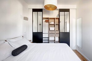 1 bedroom, desk, iron/ironing board, free WiFi