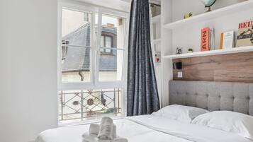 1 dormitorio, escritorio, tabla de planchar con plancha y wifi gratis