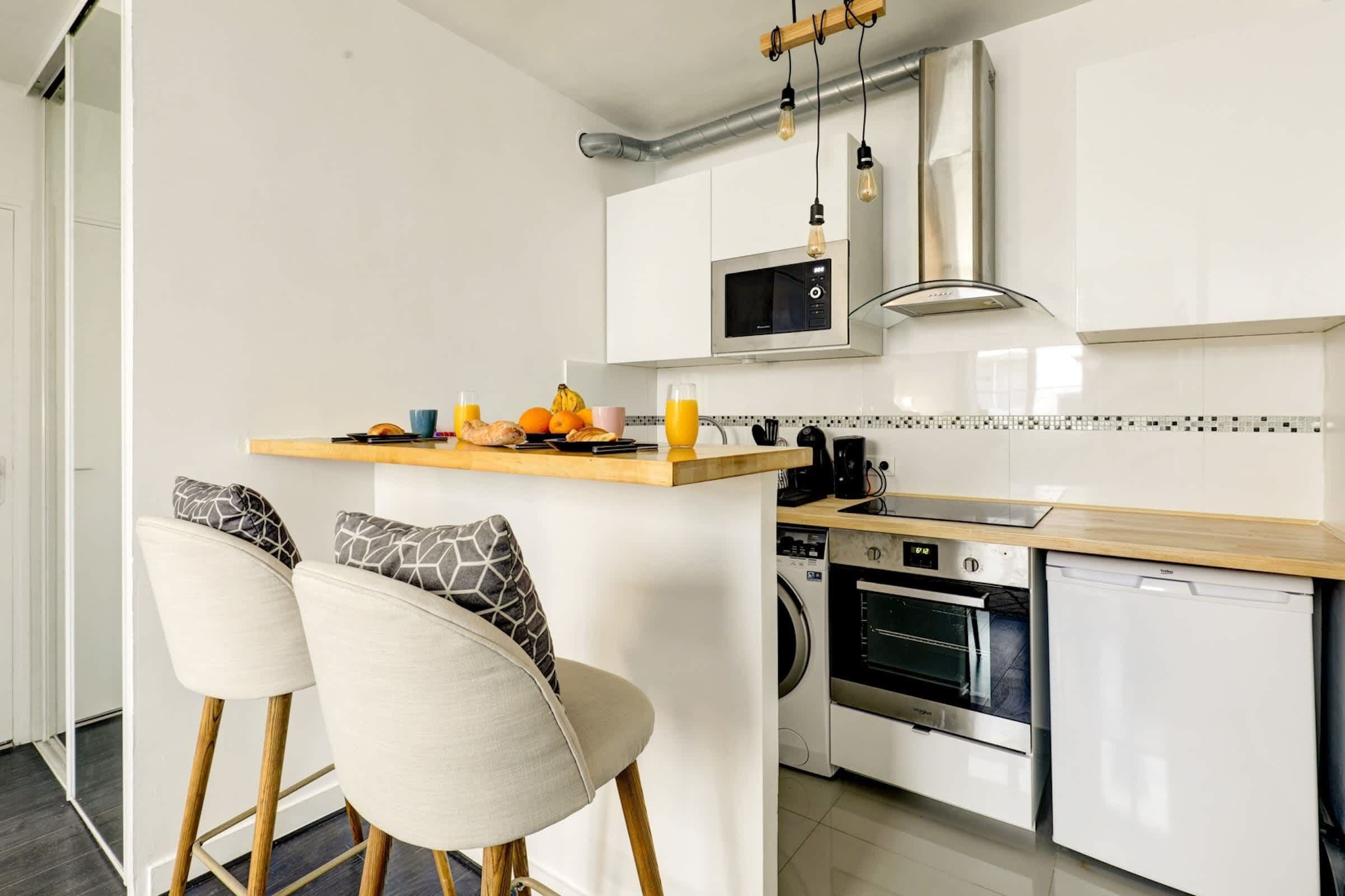 雪櫃、微波爐、焗爐、爐具