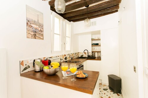 Cozy Marais Studio Next to the Seine - Pont Marie