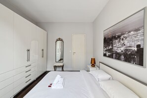1 habitación, escritorio, tabla de planchar con plancha y wifi gratis