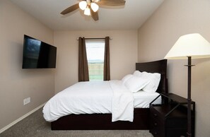 2 chambres, fer et planche à repasser, accès au Wi-Fi (inclus)