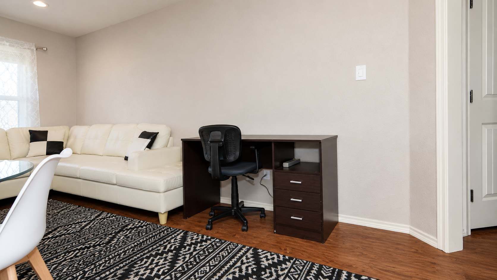 Smart TV, offices