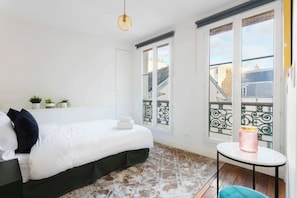 1 habitación, escritorio, tabla de planchar con plancha y wifi gratis