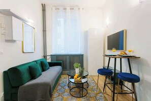 スマートテレビ、書斎 / ワークスペース