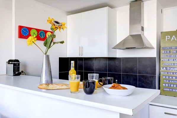 Dining - Lovely 1BR Flat by Palais Royal-Le Louvre (Paris)