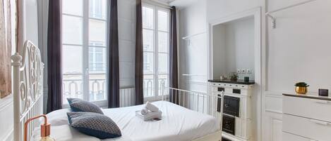 1 bedroom, desk, iron/ironing board, free WiFi