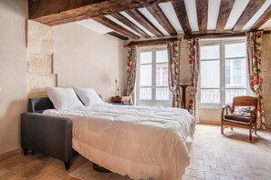 1 bedroom, desk, iron/ironing board, free WiFi