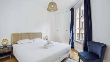 1 slaapkamer, een bureau, een strijkplank/strijkijzer, gratis wifi