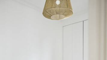 1 slaapkamer, een bureau, een strijkplank/strijkijzer, gratis wifi