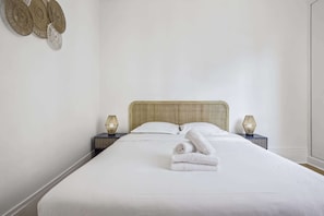 1 habitación, escritorio, tabla de planchar con plancha y wifi gratis