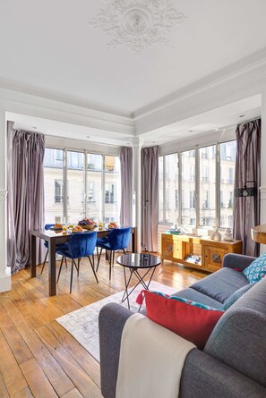 Televisie en een kantoor