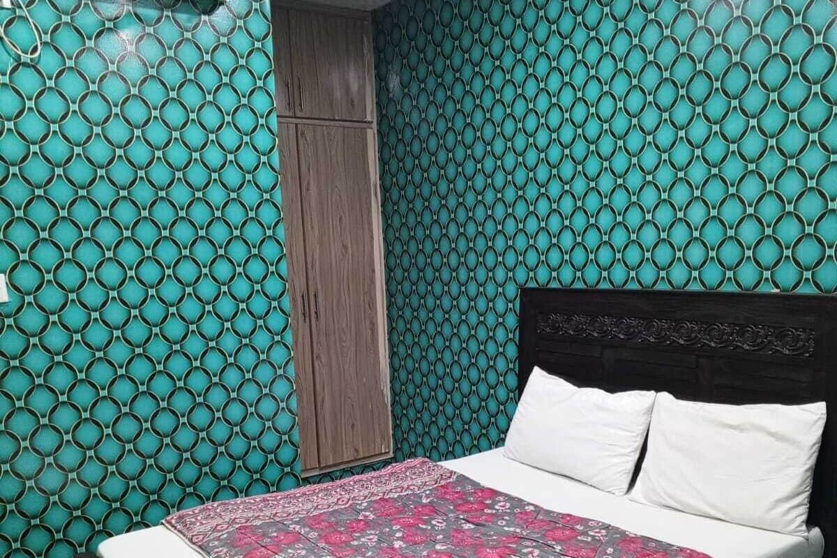 Double Room | Free WiFi