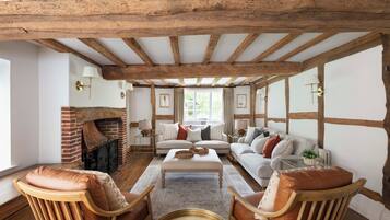 Smart-tv och eldstad