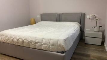 2 chambres, fer et planche Ă repasser, Wi-Fi gratuit, draps fournis