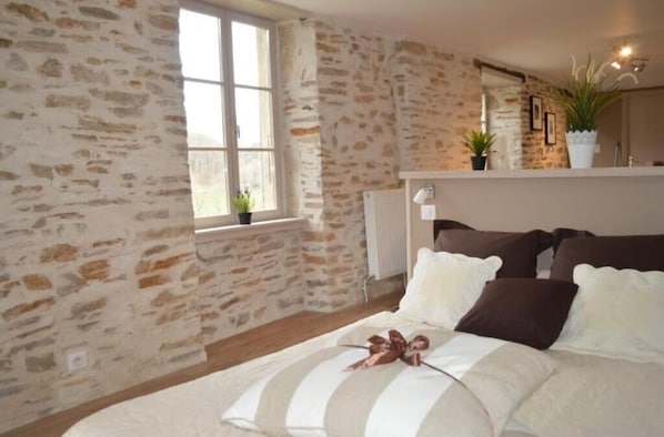 1 chambre, fer et planche à repasser, lit parapluie, Wi-Fi gratuit