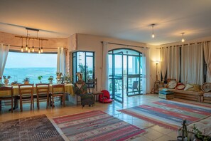 House | Living area - Loveneel Sea Galilee Retreat by SeaNRent (Yavne'el)