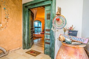 Property entrance - Loveneel Sea Galilee Retreat by SeaNRent (Yavne'el)