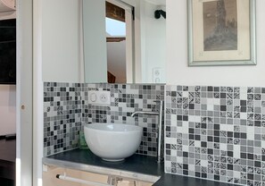 Hårføner og håndklær