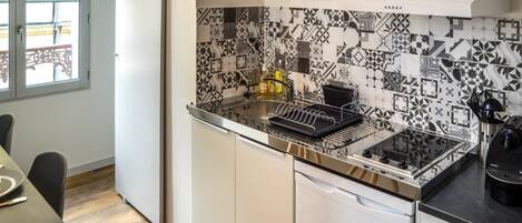 Grille-pain, chaise haute