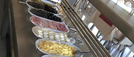 Dagelijks ontbijtbuffet inbegrepen
