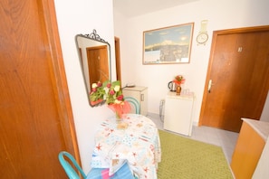 Apartamento (Smilje - good location & parking - R1) | Fachada