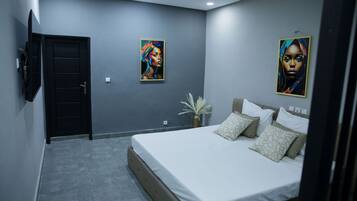 1 chambre, bureau, fer et planche à repasser, Wi-Fi gratuit