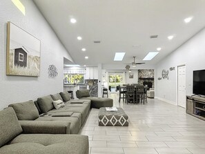 Televisor intel·ligent i llar de foc 