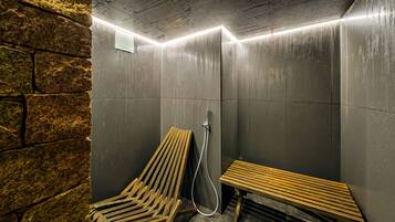 Poreallas, höyrysauna, hierontapalveluita