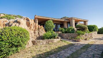 Grand-Villa | Blick auf den Garten