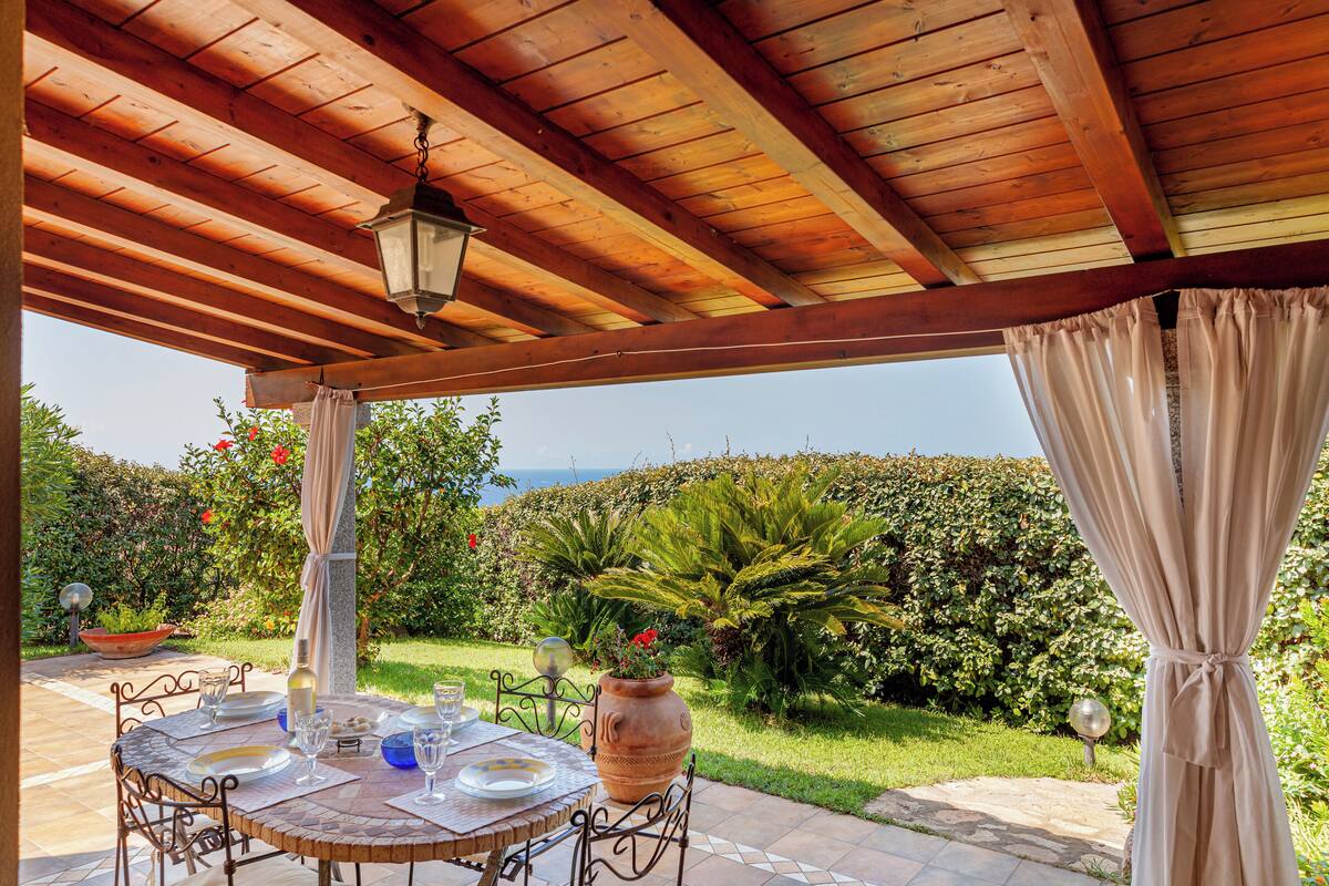 Family Villa | Garden view