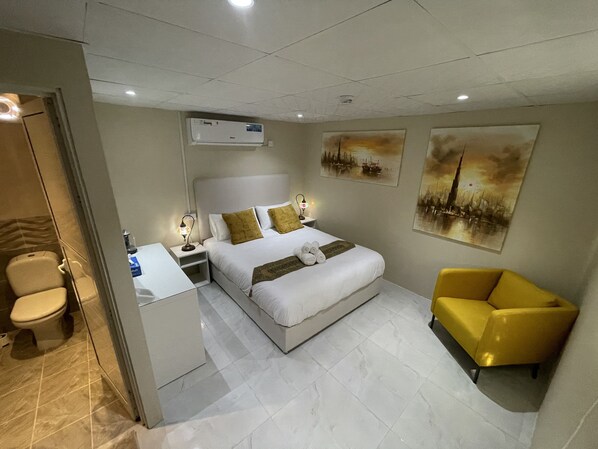 1 bedroom, WiFi, bed sheets